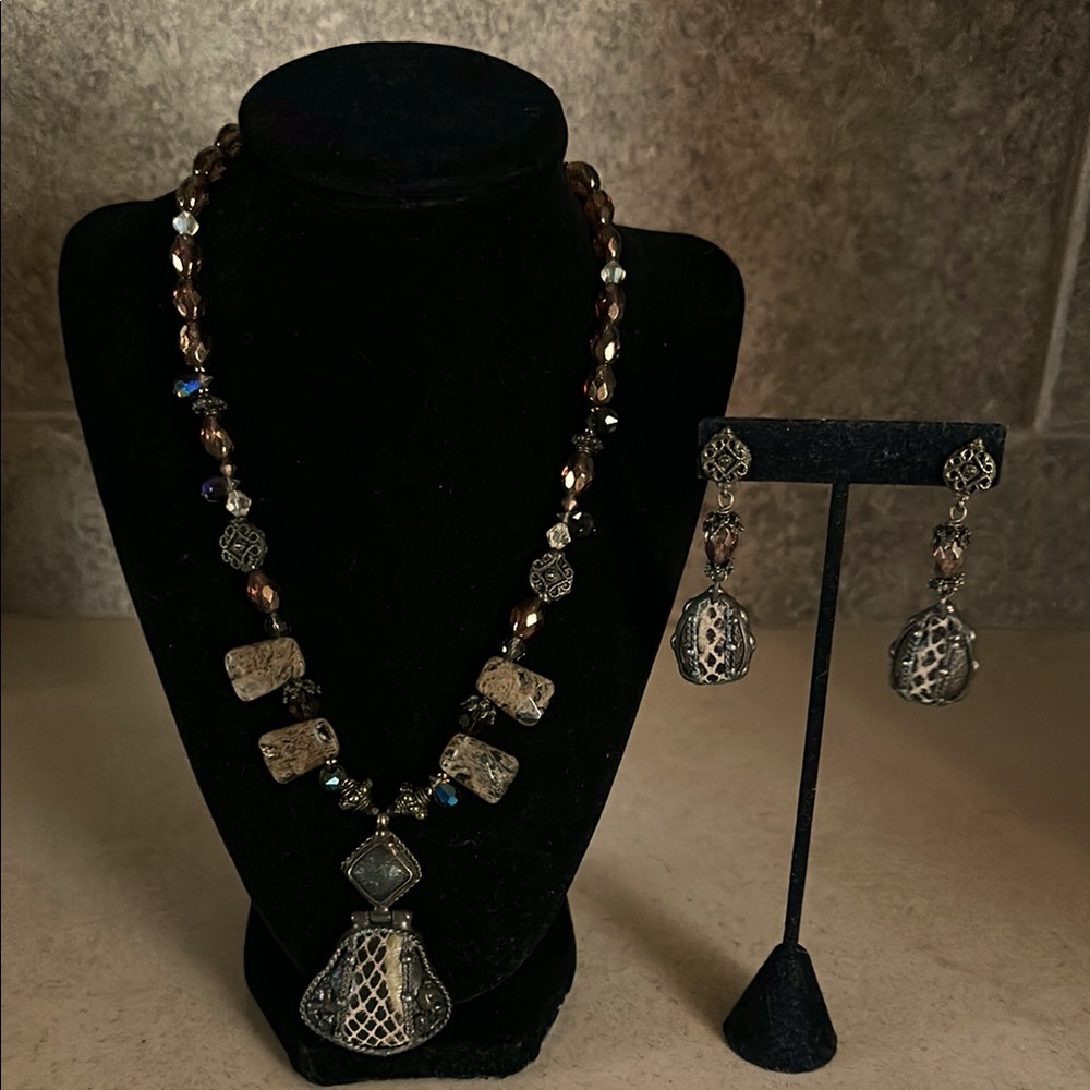Elegant bronze and Brown Necklace and Earring Set